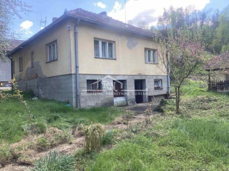 Guča, kuća 3.0 i plac 26 ari ID#1652