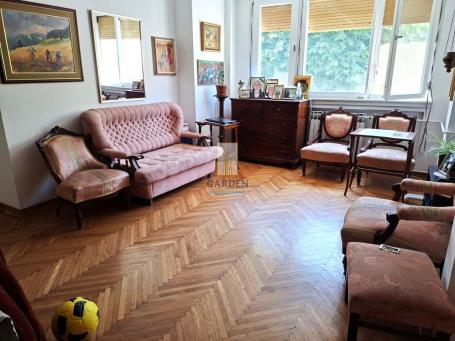 Stan odlične strukture u blizini Zvezdarske šume