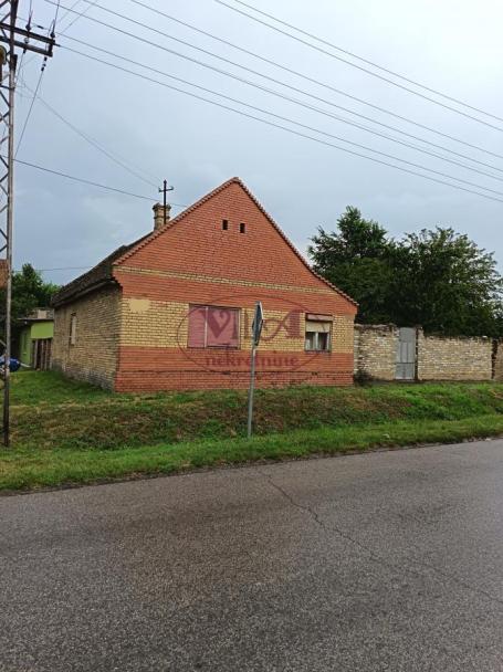 Srbobran, Manja kuća za renoviranje ili plac