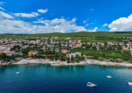 SAMOSTOJEĆA KUĆA 150 M OD PLAŽE!