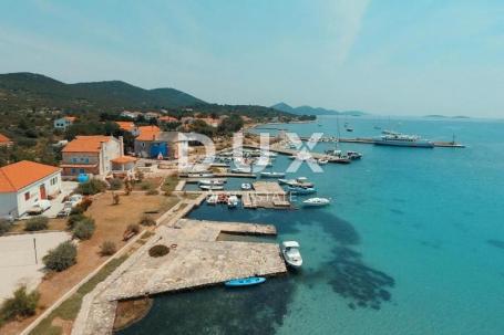 OTOK IST - Građevinsko zemljište s privatnim putem do plaže! Mir, tišina, priroda. . . !