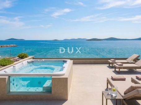 INSEL PAG, MANDRE – exklusives Penthouse in einem Neubau direkt an der Küste mit Panoramablick auf d
