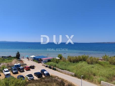 ZADAR, PRIVLAKA - Namješten penthouse 50 metara od mora s prekrasnim pogledom na more! S8