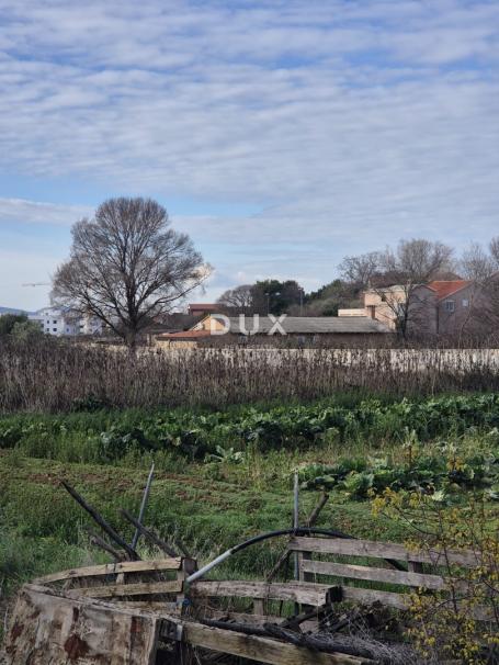 ZADAR, SINJORETOVO - Građevinsko zemljište s idejnim rješenjem
