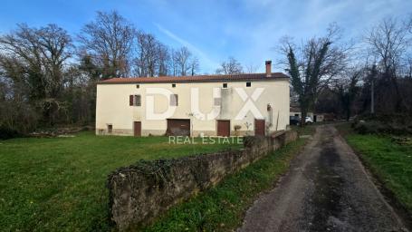 ISTRA, LABIN - Samostojeća kamena kuća