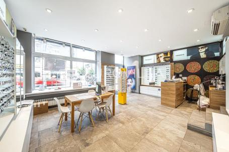 Zagreb, Savska ulica, ulični poslovni prostor lokal 80 m²