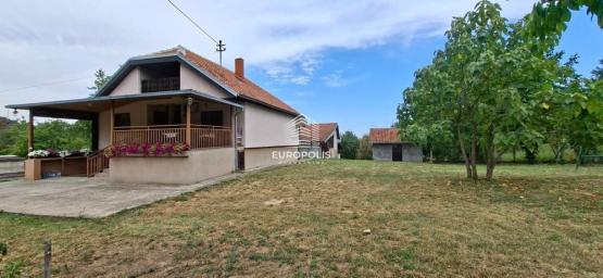 Uknjižena kuća u podnožju Avale ID#9802