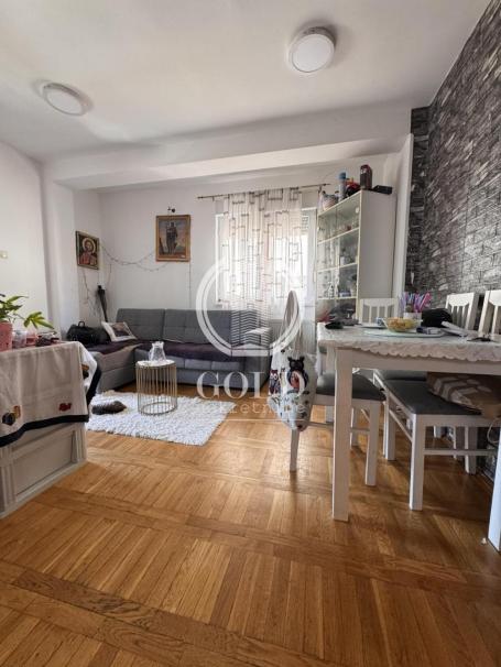Prodaja-stan-jednoiposoban-36 m2-blizina Limana 4. Uknjižen ID#12492
