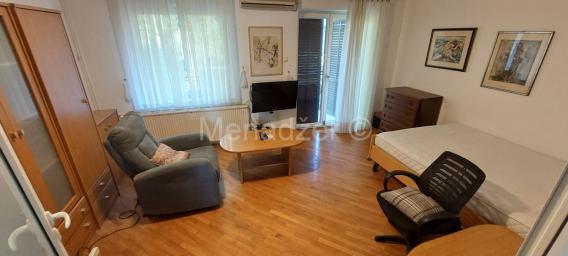 B. Brdo-Žarkovo 70m2. 2.0sob, 1/2. gas, pvc namešten,450e+depozit