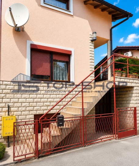 KOZARI BOK, odlična namještena kuća površine 200 m2 sa garažom povšine 53 m2 kao samostalnim objekto