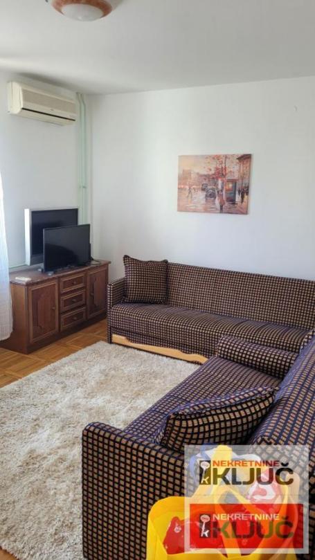 Jednoiposoban stan 43 m², Bulevar Oslobođenja, Novi Sad