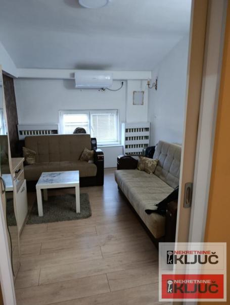 CENTAR, 52m2, Dvoiposoban kod Trga Mladenaca