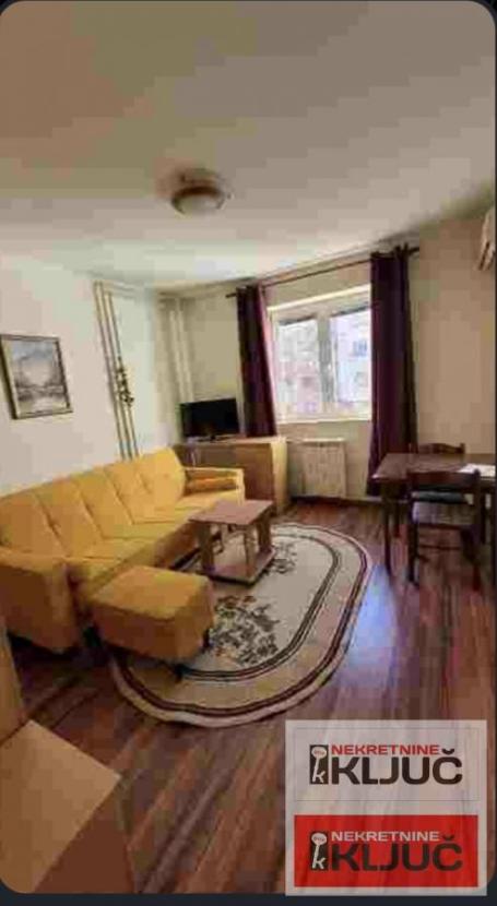 Garsonjera 26 m², Bulevar Oslobođenja, Novi Sad