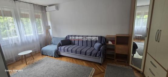 Južni bulevar-useljiv 1.5 stan