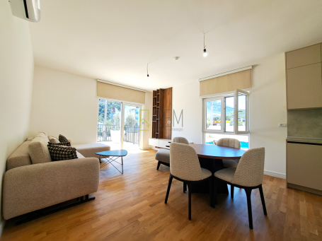 Prodaja jednosoban kompletno namješten stan 55.52 m² (+ terasa 23.55 m²), Torre a Cona