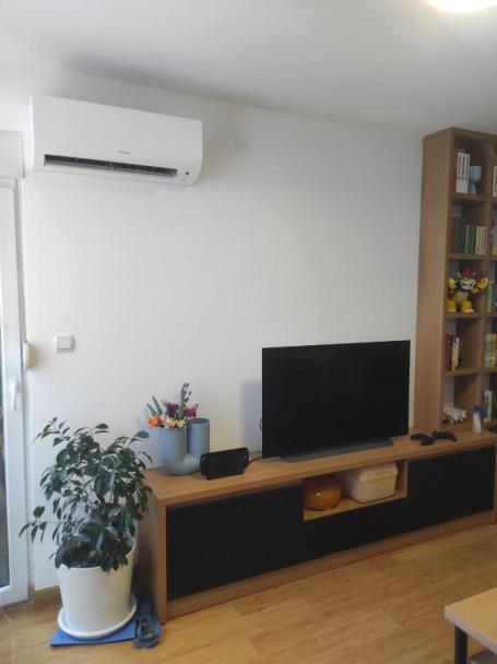 Trosoban stan na panteleju