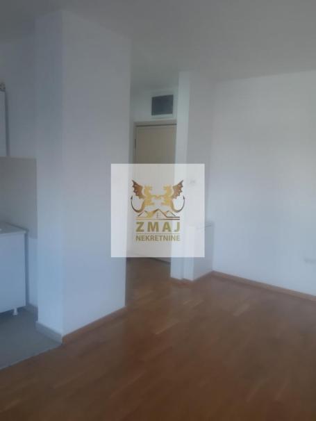 GARSONJERA 270EUR, 29m2, Centar, Novogradnja odmah useljivo