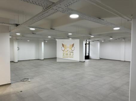 POSLOVNA ZGRADA 700m2, IZDAVANJE, TRI NIVOA, ODLICNA LOKACIJA