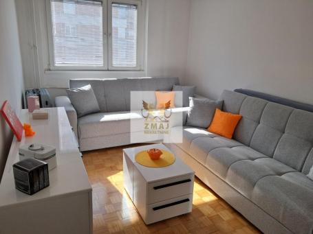 DVOSOBAN STAN, ROTKVARIJA, NAMESTEN, TERASA. P:54m2