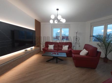 Izdaje se nov duplex stan kod Čaira sa parking mestom, 85m2