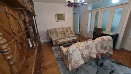 Izdaje se trosoban namešten stan u blizini Delta tržnog centra, 63m2, cg