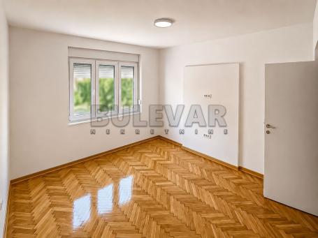 Izdaje se odličan dvosoban stan na Obilićevom vencu, 44m2
