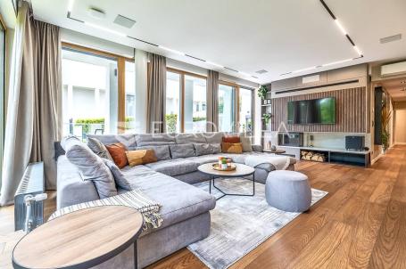 Zagreb, Jelenovac luksuzan četverosobni stan 180 m² sa vrtom 150 m²