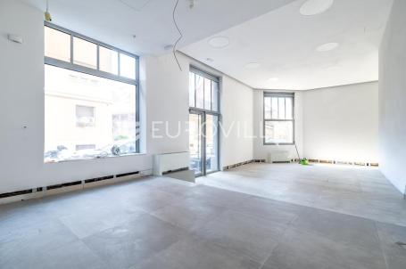 Zagreb, Donji grad, adaptiran ulični poslovni prostor 118 m² u prizemlju stambeno, poslovne zgrade