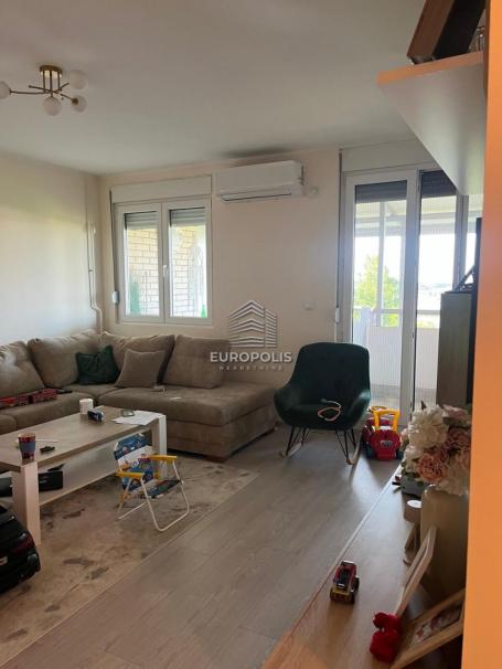 Bežanijska Kosa 1, 59m2 +10m2 renoviran ID#9792