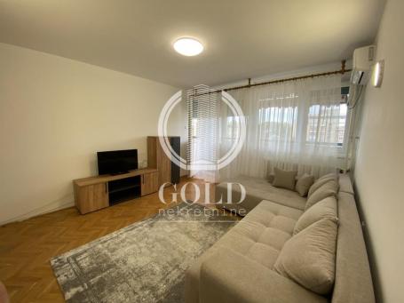 Izdaje se 2.0 stan:Novi Sad-Bulevar Oslobođenja, 63.00m2, 400 eur ID#12343