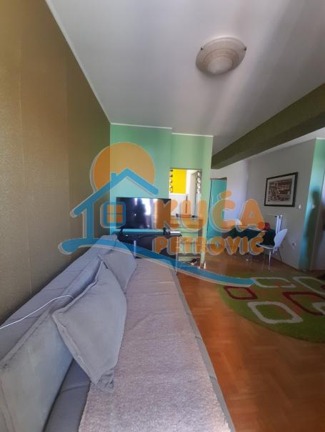 Izdaje se odlična garsonjera na Paliluli, 30m2, 250e