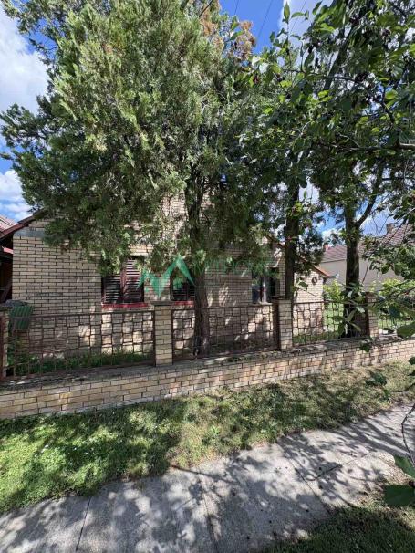 Porodična kuća u Rumenci sa placem površine 1321m2 (šifra oglasa:3000264)