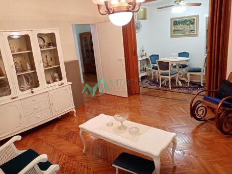 Izdavanje, Stan, 105m2 , Centar