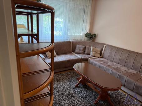 Novi Sad - Bulevar oslobođenja, prodaje se jednoiposoban stan od 49m2, odmah useljiv, uknjižen. 

St