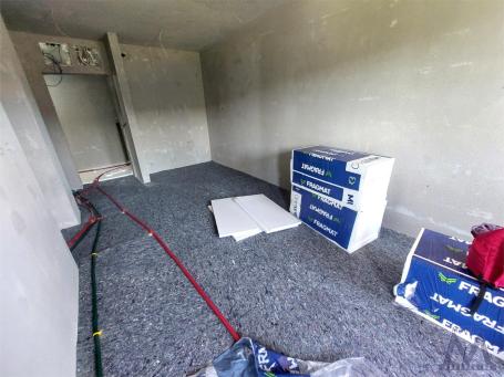 Novi Sad - Nova detelinara, prodaje se nov stan od 41m2, u izgradnji, čista dokumentacija. 
Sastoji 