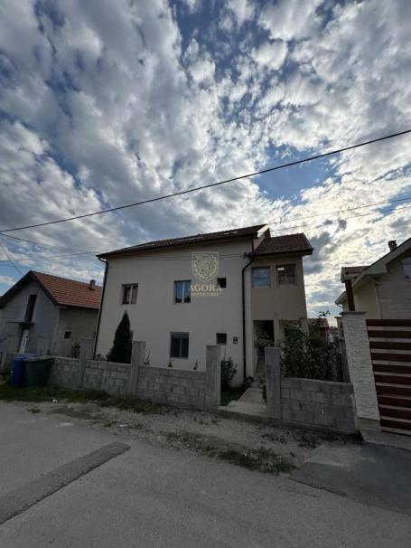 Jajinci, 97 kv 4,0 Uknjižen
