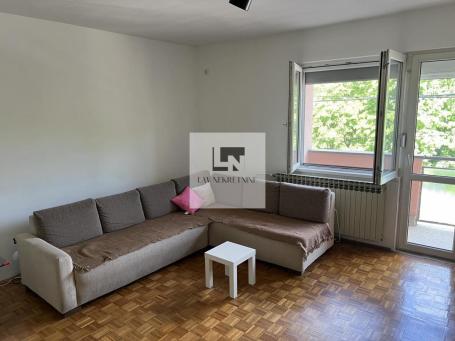 Izuzetno komforan stan za veću porodicu
