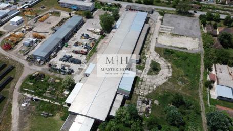 HALA NA MAGISTRALNOM PUTU ĆUPRIJA - PARAĆIN 3750M2
