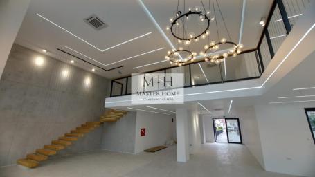 LOKAL 255m2, PARAĆIN CENTAR