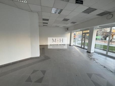 POSLOVNI LOKAL U SAMOM CENTRU PARAĆINA – 93m²