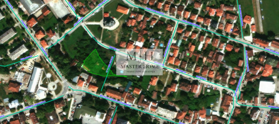 PLAC U CENTRU DESPOTOVCA – SVE VAM JE NA DOHVAT RUKE!