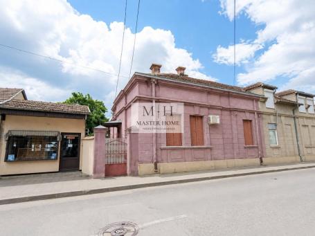 EKSKLUZIVNA SALONSKA KUĆA SA LOKALOM U STROGOM CENTRU GRADA