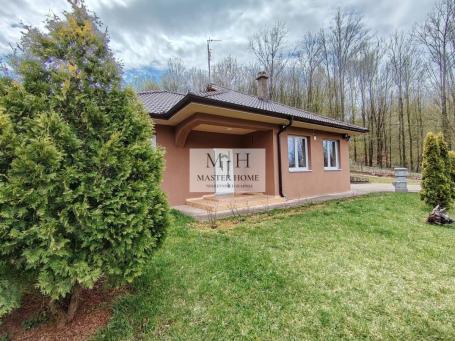 VIKENDICA 113m² SA PLACEM 50a, SISEVAC