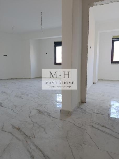 SMART LUKSUZ U CENTRU – 95m² SA MASTER SOBOM I PARKINGOM!