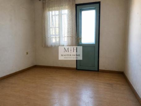 PRIZEMNI STAN OD 46 m² u ĆUPRIJI plus DVE TERASE OD PO 4 M2