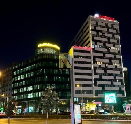 Ugao Braće Ribnikar i Bulevar oslobođenja - 2.5 stan