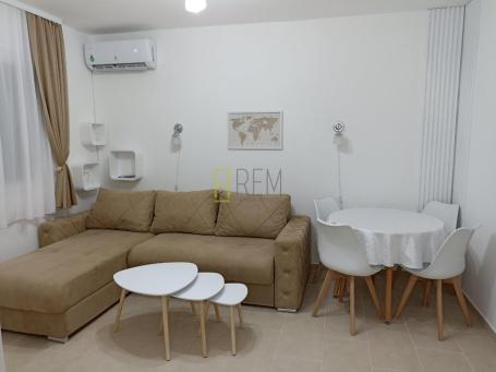 Prodajemo- garsonjera od 24m2 u Podgorici, kod Gintaša