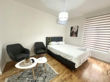 Prodajemo-garsonjera površine 26m2 u zgradi Eurozox na Zabjelu