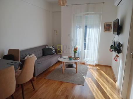 Prodajemo- jednosoban kompletno namjesten stan od 32m2, na Zabjelu