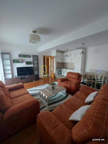 Prodajemo- dvosoban namješten stan 65m2 ispod Ljubovića sa garažom